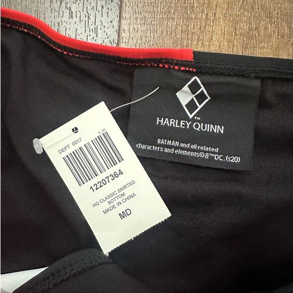 NWT DC Comics Harley Quinn Licensed Bikini Ruffled Swim Bottom Size Medium - Picture 2 of 9